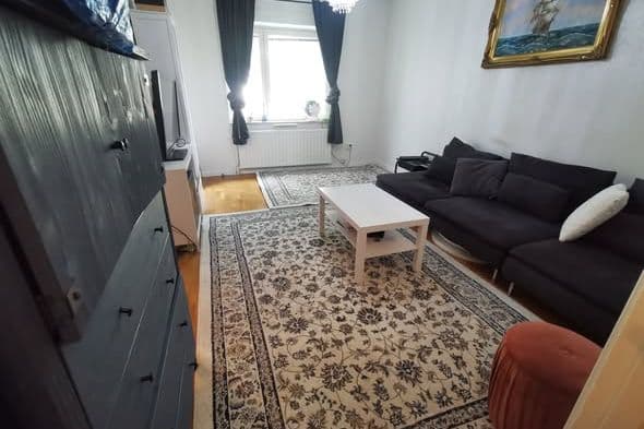 Möblerad 1,5:a med balkong i Bromma